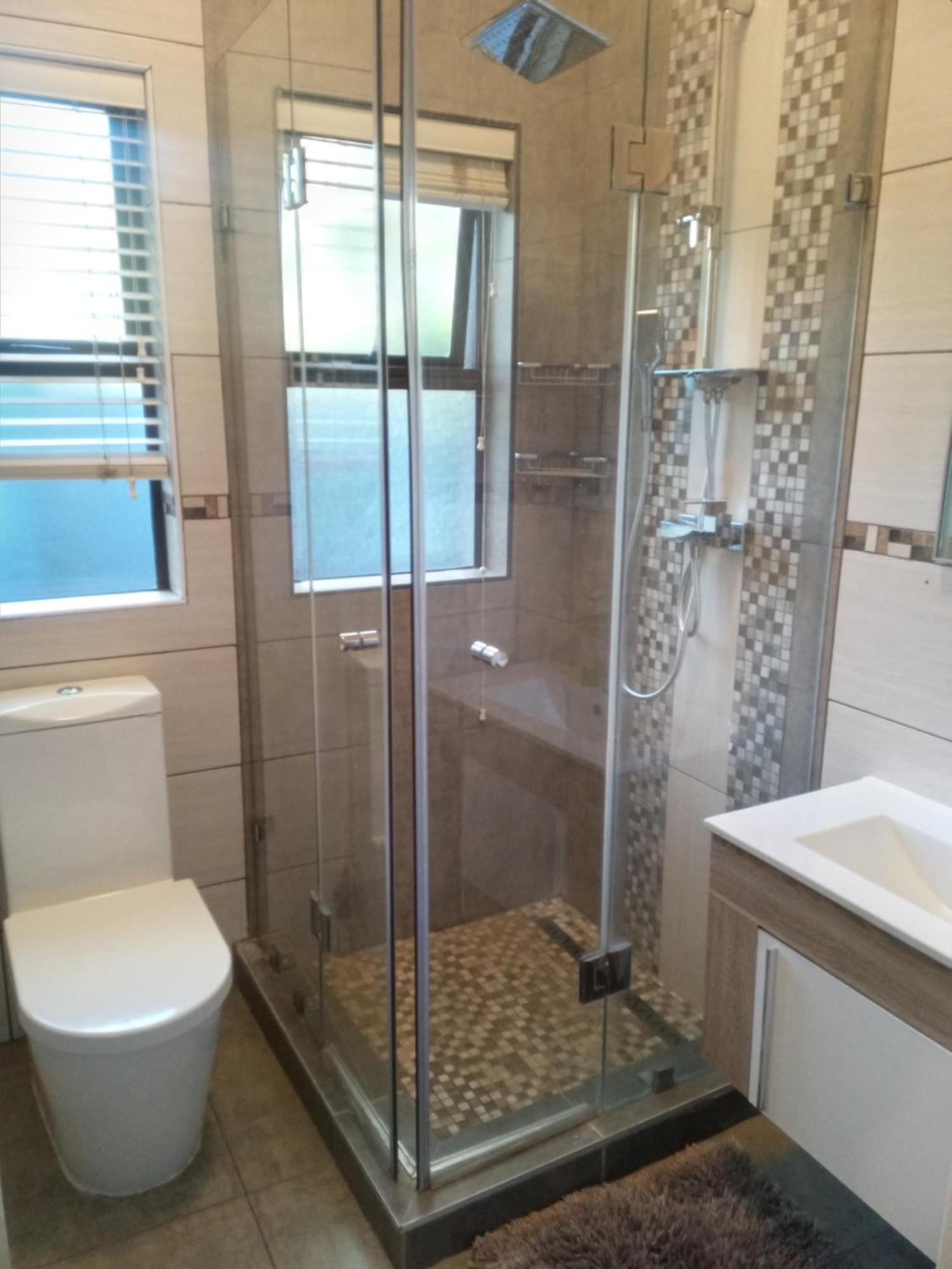 Modern Large 5 Bedroom Villa In Pecanwood Golf Estate Hartbeespoort Exterior photo